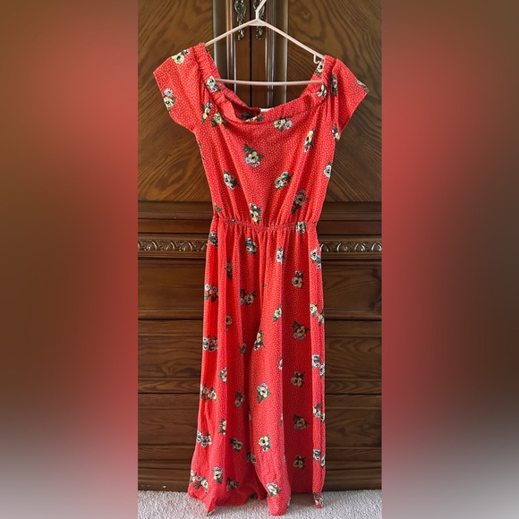 Red printed off-the-shoulder jumpsuit - Picture 1 of 2